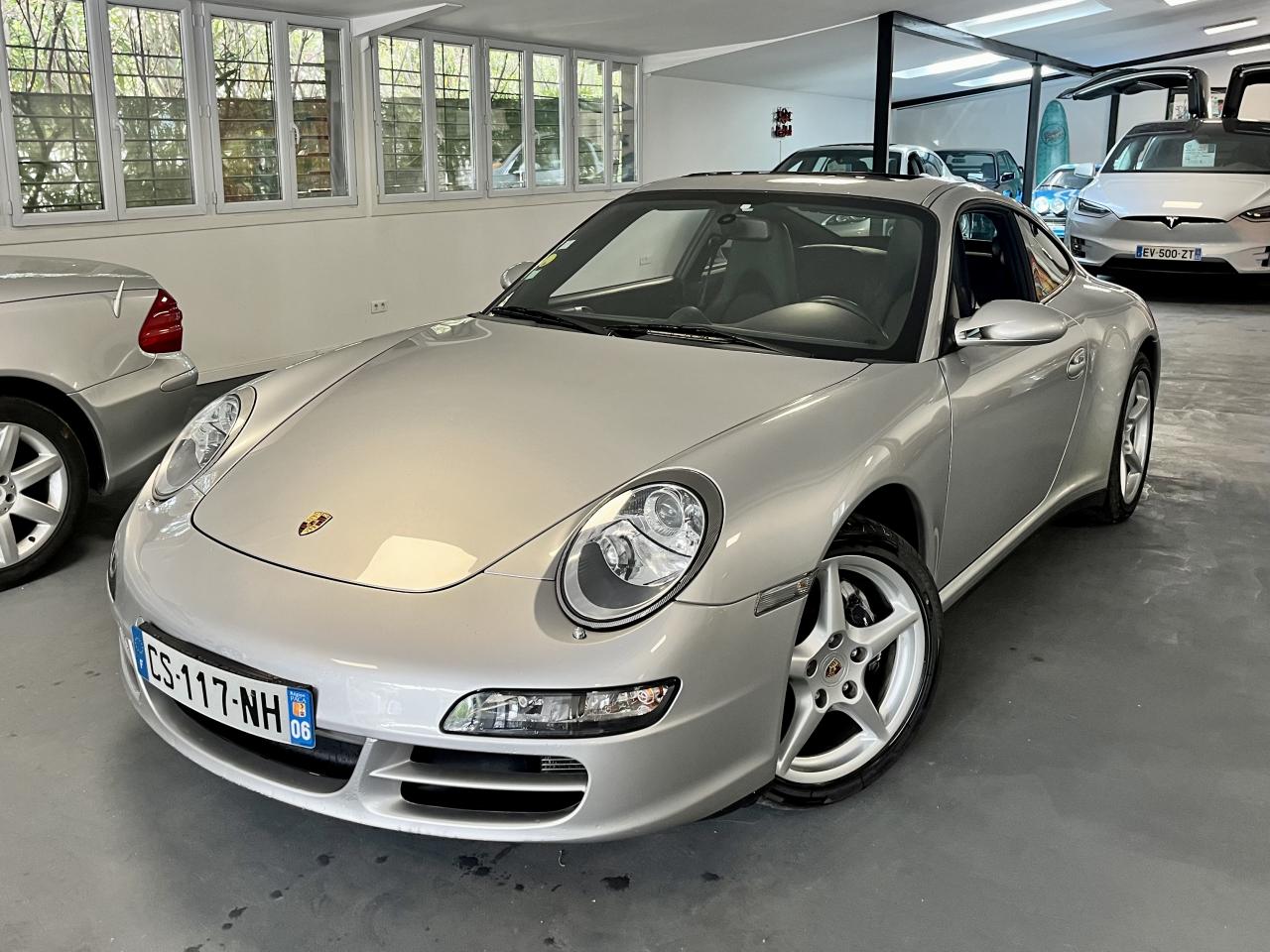 PORSCHE-911-3.6 TYPE 997 COUPE Carrera 4 